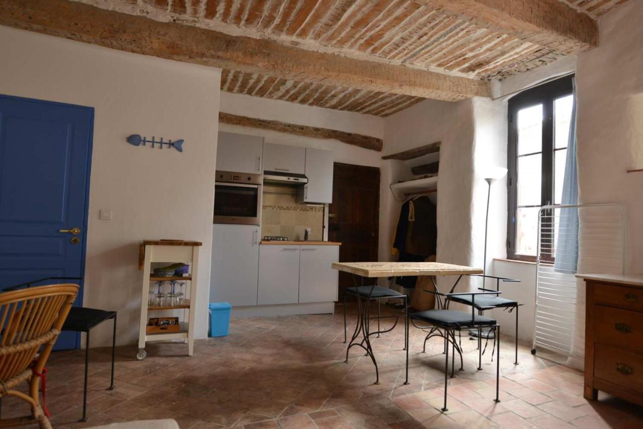 Sigonce Studio De La Cheminee Et Studio De La Place 아파트 외부 사진